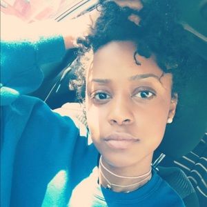 Meet your Posher, Crystal